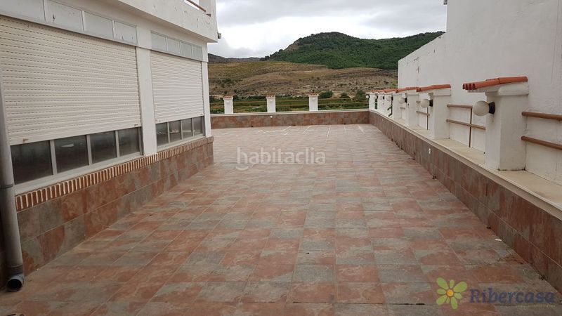 Foto bfaec2da-1049-4ee2-80d2-1486e1aa76d8. Maison avec parking dans Igea