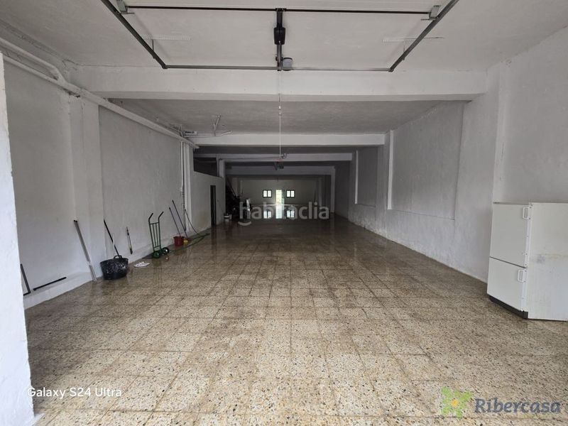 Foto f4d2a972-56e9-4be6-9ef9-acd6a42d0f27. Maison avec parking dans Igea