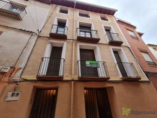 Maison à Cervera del Río Alhama. Amplia casa junto a la iglesia de santa ana