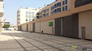 Location Local commercial  Tomas asiain. Oportunidad, amplio local comercial a pie de calle en tudela