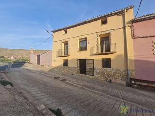 Maison à Cervera del Río Alhama. Amplia casa en valdegutur cervera del rio alhama
