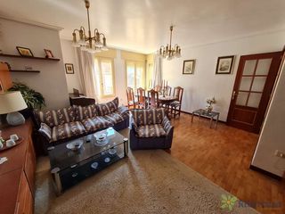 Appartamento in Avenida la rioja 6. En cervera del río alhama, piso con ascensor, centrico y luminos