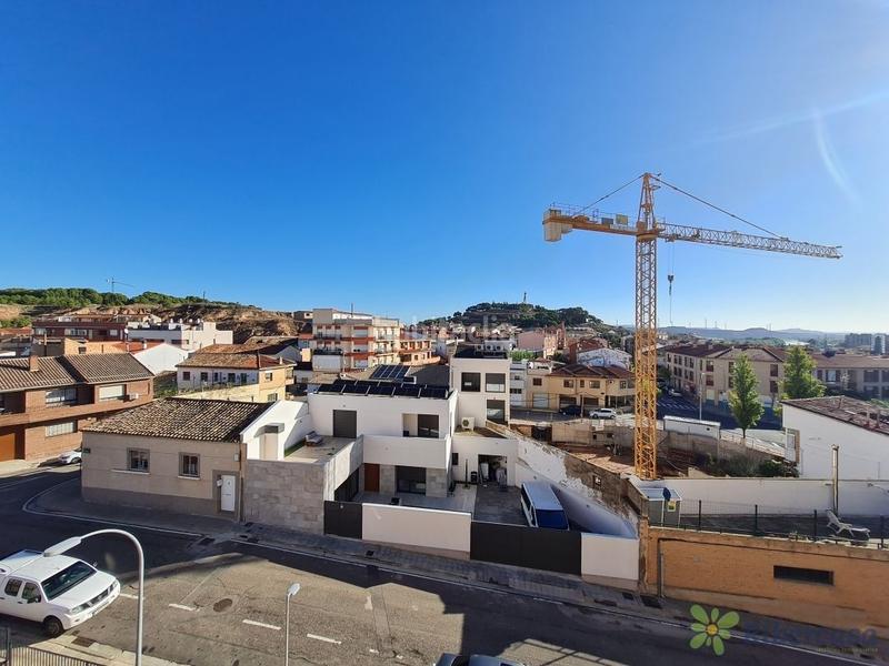 Foto ed7b2c6a-7ee9-4fc5-96b3-048b40bb4b17. Piso impecable, para entrar a vivir en Parque del Queiles Tudela