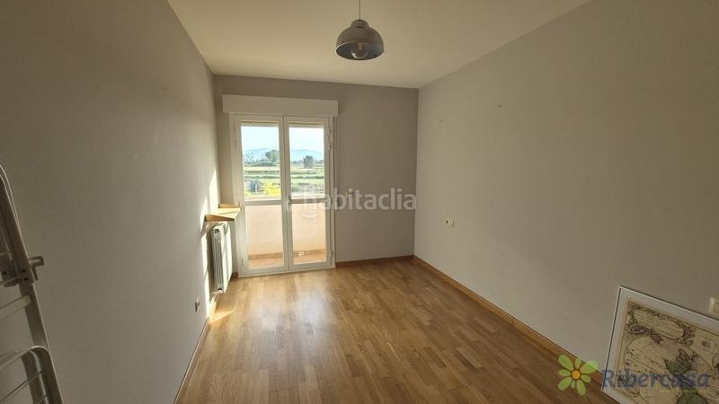 Foto e98e2555-a1ce-41cc-b02c-5d73f8860601. Appartamento con riscaldamento parcheggio in Griseras - Gardachales Tudela