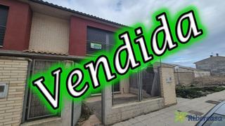 Casa adossada a Calle río aragón 31. Bonito adosado en villafranca