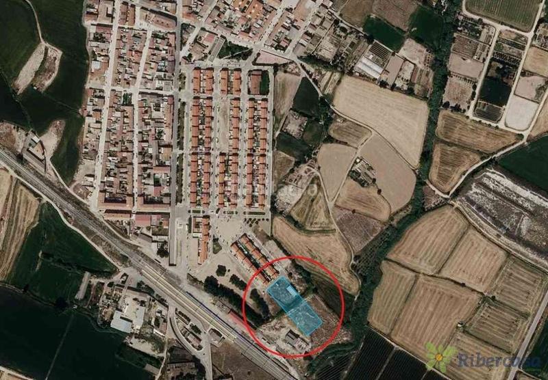 Foto 6210df3b-e58e-49ea-86b4-d913a84fd5c2. Wohngrundstück in calle río ebro 70 in Cortes