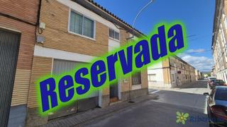 Casa  Calle josé maría lacarra. Casa de cuatro dormitorios en cintruenigo