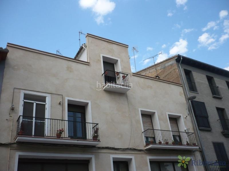 Foto d07fd21e-eb7b-4617-b159-04a1cd590a61. Piso atico abuhardillado en casco antiguo en Casco Histórico Tudela