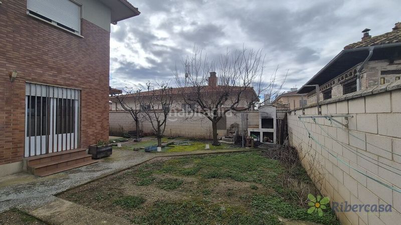 Foto 549741f6-e4c4-476d-a4a0-4da5302abf10. Casa amb aparcament a Castejón