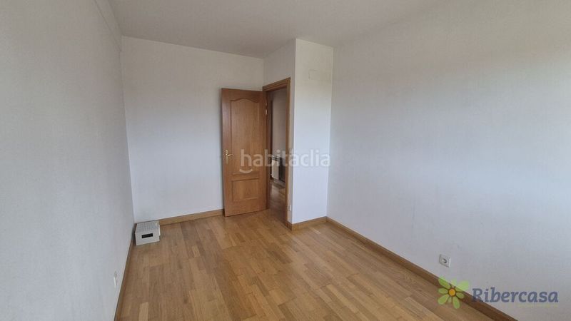 Foto d212f49b-51a6-4875-ba13-3e7b5ee9ffff. Casa amb aparcament a Castejón