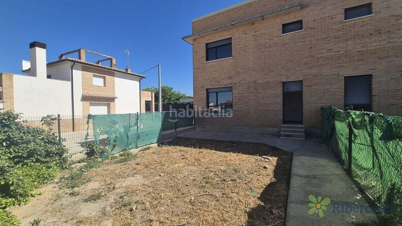 Foto 0a3cc893-ad98-4f2e-9011-5f10f01de64e. Casa amb aparcament a Fustiñana