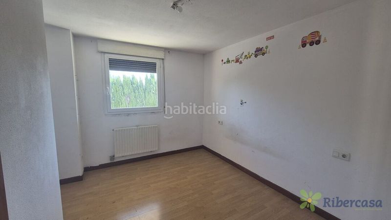 Foto cc9aedf7-c4a8-4598-85ae-01516952d5c2. Casa amb aparcament a Fustiñana