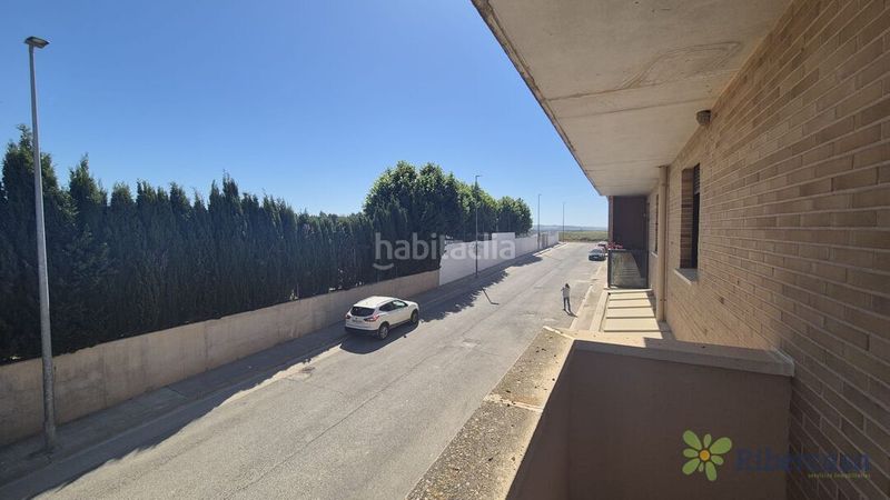 Foto f8fc253b-bf93-48da-9a0f-6f7b595ada20. Casa amb aparcament a Fustiñana