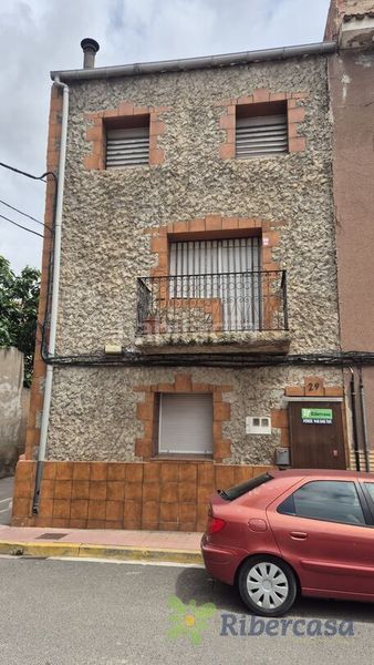 Foto 355ddee8-f4a1-4ab7-9481-ea7358a7f4ad. House in calle navas de tolosa 29 in Azagra