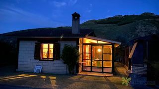 Casa in Cervera del Río Alhama. Preciosa caseta de campo con terreno vallado y con acceso a vehí