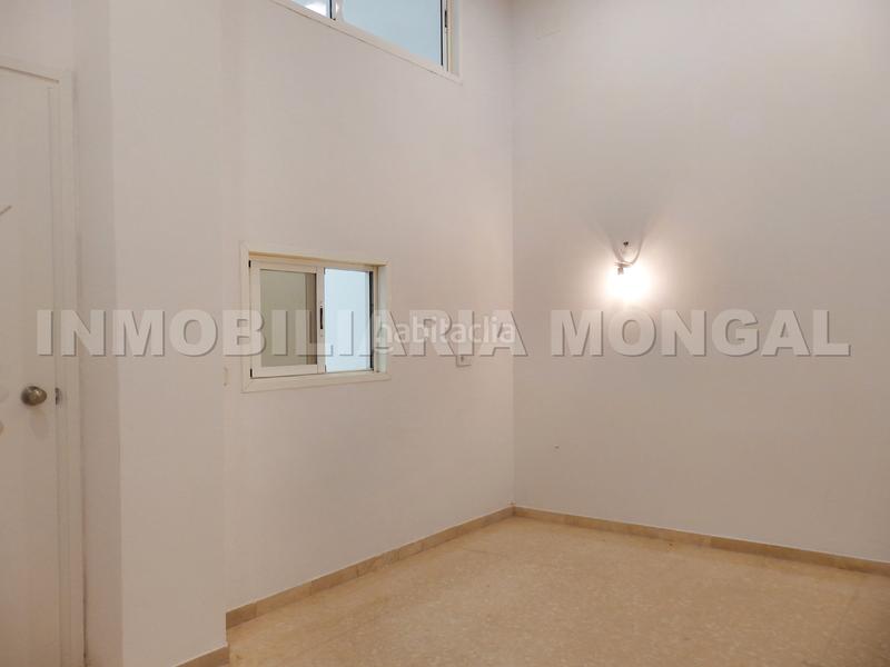 Foto 4259401f-0c6c-4bed-8201-4d7cdef70bae. Alquiler local comercial , situado en calle principal, apto para cualquier actividad. en Sant Boi de Llobregat