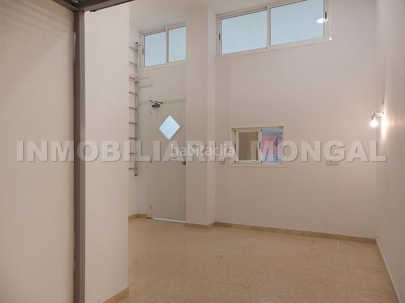 Foto 7ccdaf7e-d3e1-4610-8c7a-30d2ae261425. Alquiler local comercial , situado en calle principal, apto para cualquier actividad. en Sant Boi de Llobregat