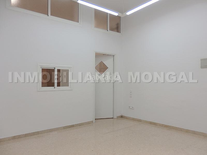Foto 5df00771-73eb-4186-a03b-23f21807fd76. Lloguer local comercial a Marianao Sant Boi de Llobregat