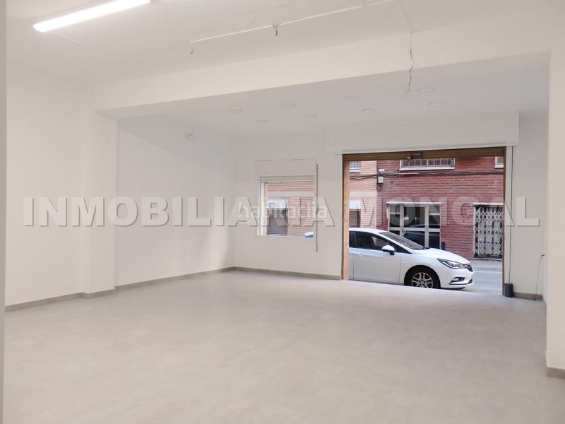 Foto 3a282e1d-f4a2-48ec-b0b7-145c0081468b. Alquiler local comercial en n/a perfecto local comercial junto avenida principal, reformado, apto para cualquier actividad. en Cornellà de Llobregat