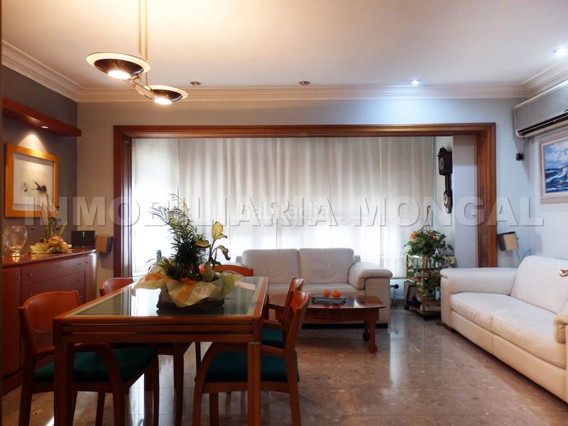 Foto 1c94fd7a-c9df-4f15-82e2-34295ad198a2. Maison avec chauffage parking dans Marianao Sant Boi de Llobregat