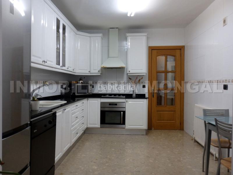 Foto d1303ede-2eef-44d8-8144-e1bf7d4c2a0c. Maison avec chauffage parking dans Marianao Sant Boi de Llobregat