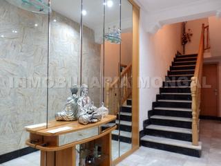 Casa a Marianao. Casa unifamiliar en el ncleo urbano, planta baja ms dos, ampli
