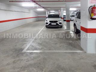 Lloguer Aparcament cotxe a Carrer mallorca 53. Amplia plaza de parking para coche grande, planta -3, con ascens
