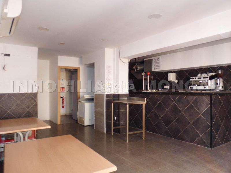 Foto d4e23158-f599-4f8d-b0e3-dcaa948a4ec0. Locale commerciale in Sant Ildefons Cornellà de Llobregat