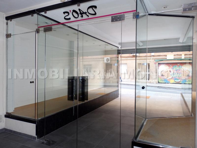 Foto 9c2889e8-099c-410d-ad55-109159657220. Local commercial dans Marianao Sant Boi de Llobregat