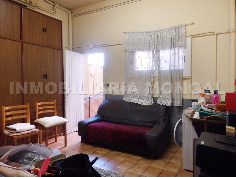 Foto ab576bfc-bb87-442f-b471-216f4e5c79f0. Casa adossada amb calefacció aparcament a Marianao Sant Boi de Llobregat