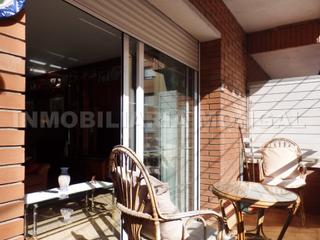 Casa adossada  Carrer de miquel. Perfecta casa en venta en sant boi de llobregat  amplios espaci