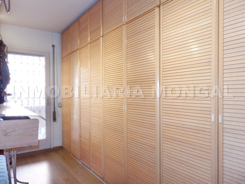 Foto 92cb7768-f713-4867-8440-f6ffb7c46c1a. Maison jumelée avec chauffage piscine dans Marianao Sant Boi de Llobregat