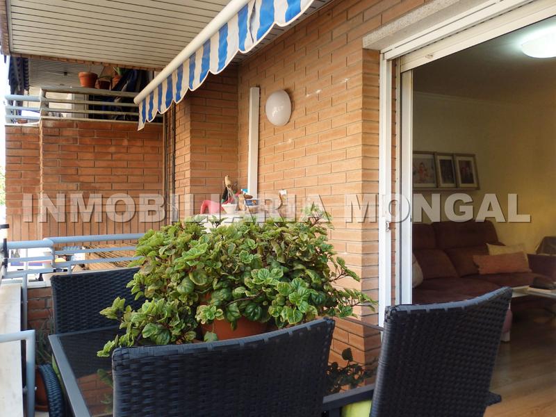 Foto cbdddc1d-6ecd-4129-8af6-aa75af6c2d50. Maison jumelée avec chauffage piscine dans Marianao Sant Boi de Llobregat