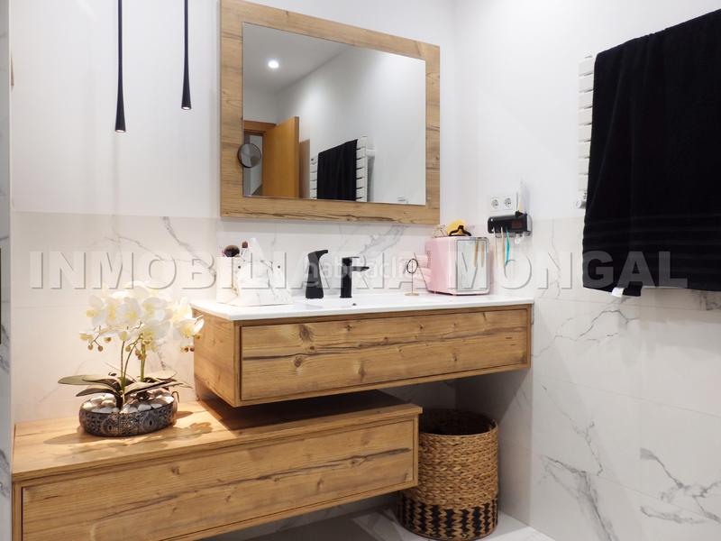 Foto e0681e97-dcaf-4771-9ecc-dad40fb8907d. Maison jumelée avec chauffage piscine dans Marianao Sant Boi de Llobregat