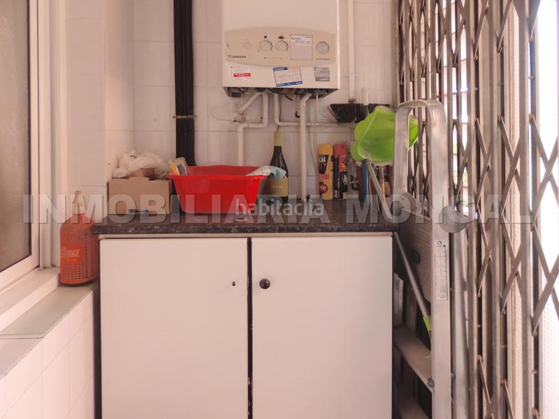 Foto f379dc1b-563f-4724-a995-5e232656fd24. Casa adossada amb calefacció aparcament a Marianao Sant Boi de Llobregat