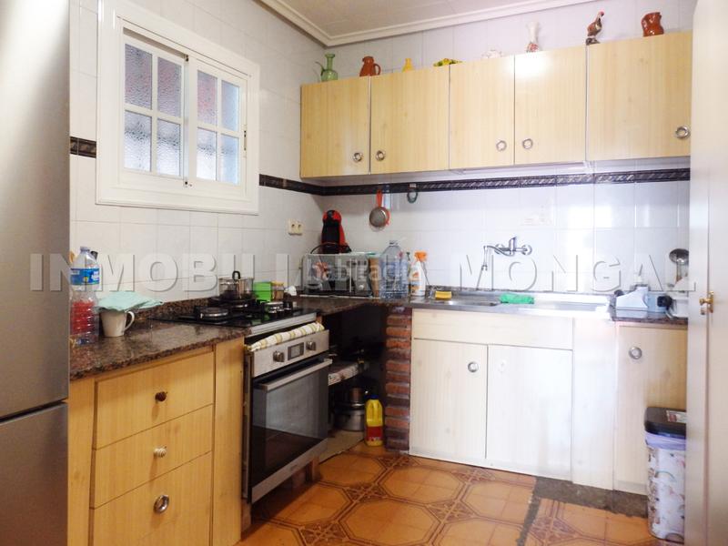 Foto 57256ab8-adc4-47dd-8d98-7b4bfbf557c6. Casa  unifamiliar aislada, a reformar, excelentes vistas, muchas posibilidades en Sant Boi de Llobregat