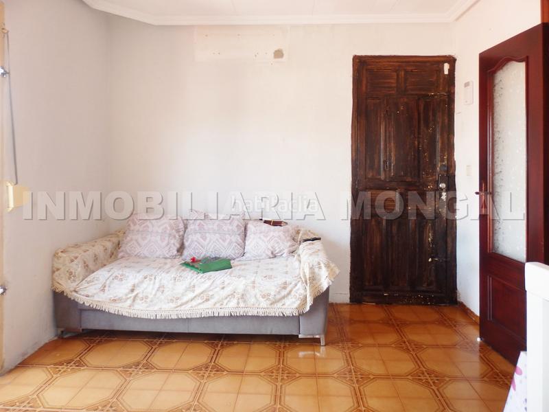 Foto 926c4acc-74e9-442f-982b-f9431d52d8e3. Casa  unifamiliar aislada, a reformar, excelentes vistas, muchas posibilidades en Sant Boi de Llobregat