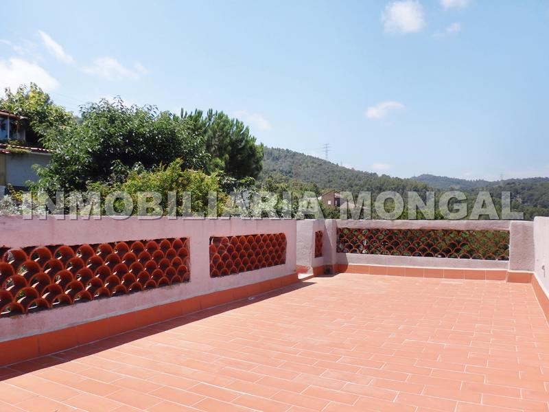 Foto ae5c12af-3cf2-421e-950d-694a20f4ebf2. Casa  unifamiliar aislada, a reformar, excelentes vistas, muchas posibilidades en Sant Boi de Llobregat