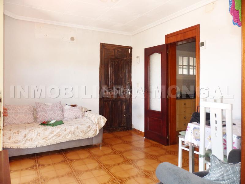 Foto b13edd1c-da94-4c27-b5d9-2d4aa17c0a89. Casa  unifamiliar aislada, a reformar, excelentes vistas, muchas posibilidades en Sant Boi de Llobregat