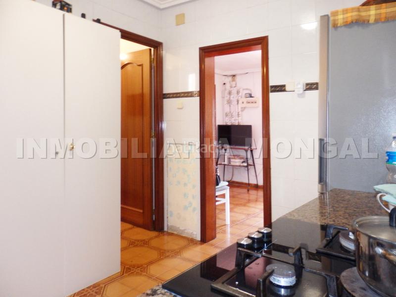 Foto ee4cfd93-fab9-4202-911f-f2fb72b44fb2. Casa  unifamiliar aislada, a reformar, excelentes vistas, muchas posibilidades en Sant Boi de Llobregat
