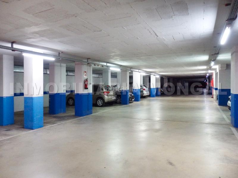 Foto f9fb6152-cf6e-44bc-acf0-d819ace14cd3. Aparcament cotxe a carrer joan maragall 21 a Ciutat Cooperativa-Molí Nou Sant Boi de Llobregat