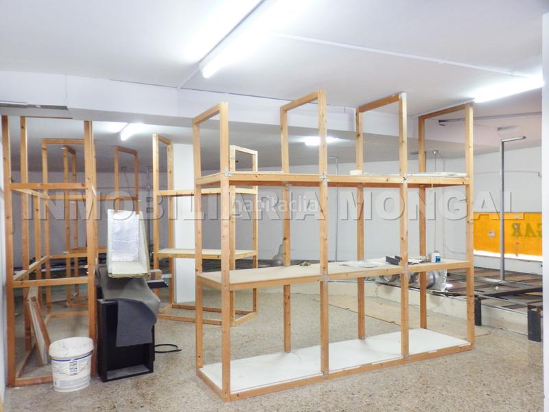 Foto 2cb9db36-e893-43ac-9c19-4d57b689988e. Location local commercial dans Marianao Sant Boi de Llobregat