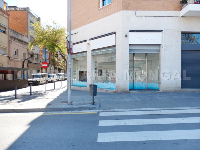 Foto 9e3892b7-27eb-4bae-9c3b-8534cfa1e983. Location local commercial dans Marianao Sant Boi de Llobregat