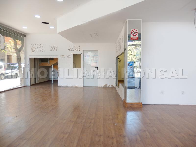 Foto a30c6ecf-f24a-4599-8aba-cd8691dd6e71. Location local commercial dans Marianao Sant Boi de Llobregat