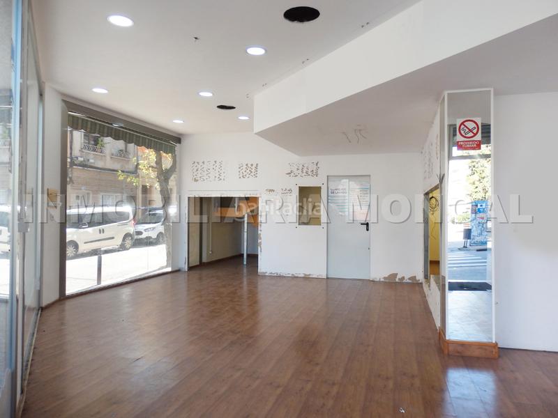 Foto a8111edd-dd2e-4f98-9f24-fddd3a040d05. Location local commercial dans Marianao Sant Boi de Llobregat