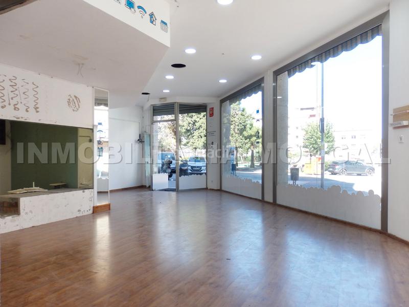 Foto c164718e-8a2c-4b1c-bd9d-466715dcee7f. Location local commercial dans Marianao Sant Boi de Llobregat