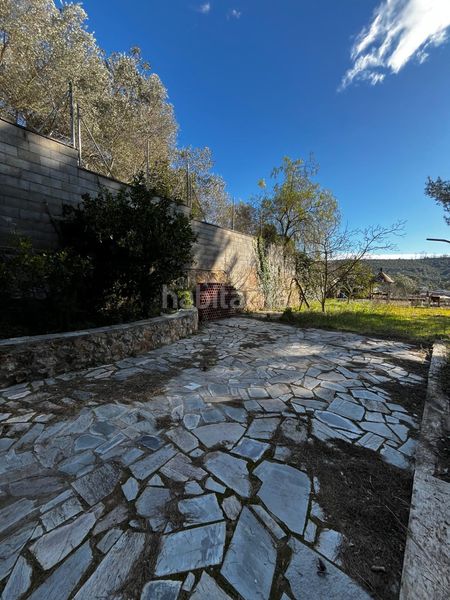 Foto b2383ac6-44fd-4ef8-bbe6-a3f1cd91c06b. Terreny residencial a Vallirana