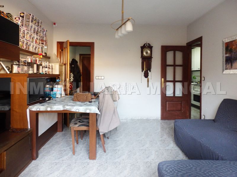 Foto 09d145e5-49ad-4b7d-9758-435519f09d8a. Pis amb calefacció a Vinyets-Molí Vell Sant Boi de Llobregat