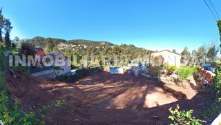 Terreny residencial a Avinguda del taió 8. Magnifica parcela urbanizada de 933 m2, en urbanización el taio