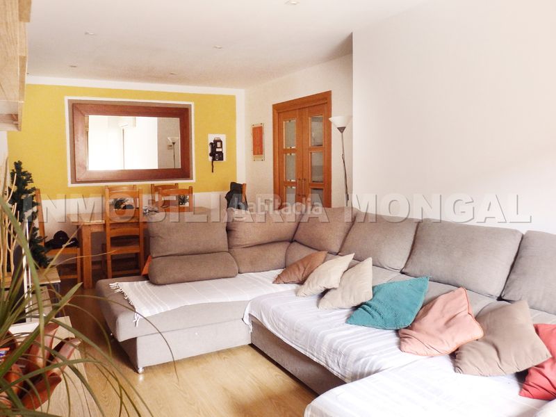 Foto a6fbc064-b90d-4580-bd23-d80623127e1e. Pis amb calefacció a Vinyets-Molí Vell Sant Boi de Llobregat